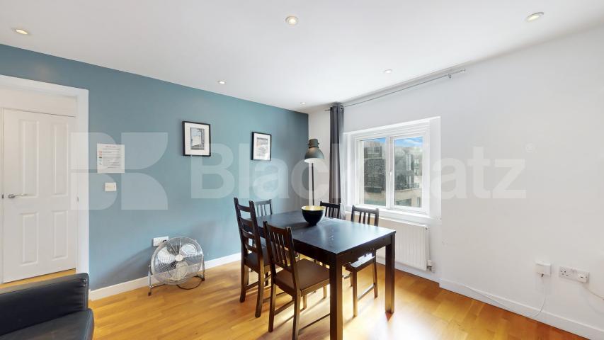 Refurbished Refurbished Two Bedroom Flat in Elegant Period Conversion Rochester Road, Camden